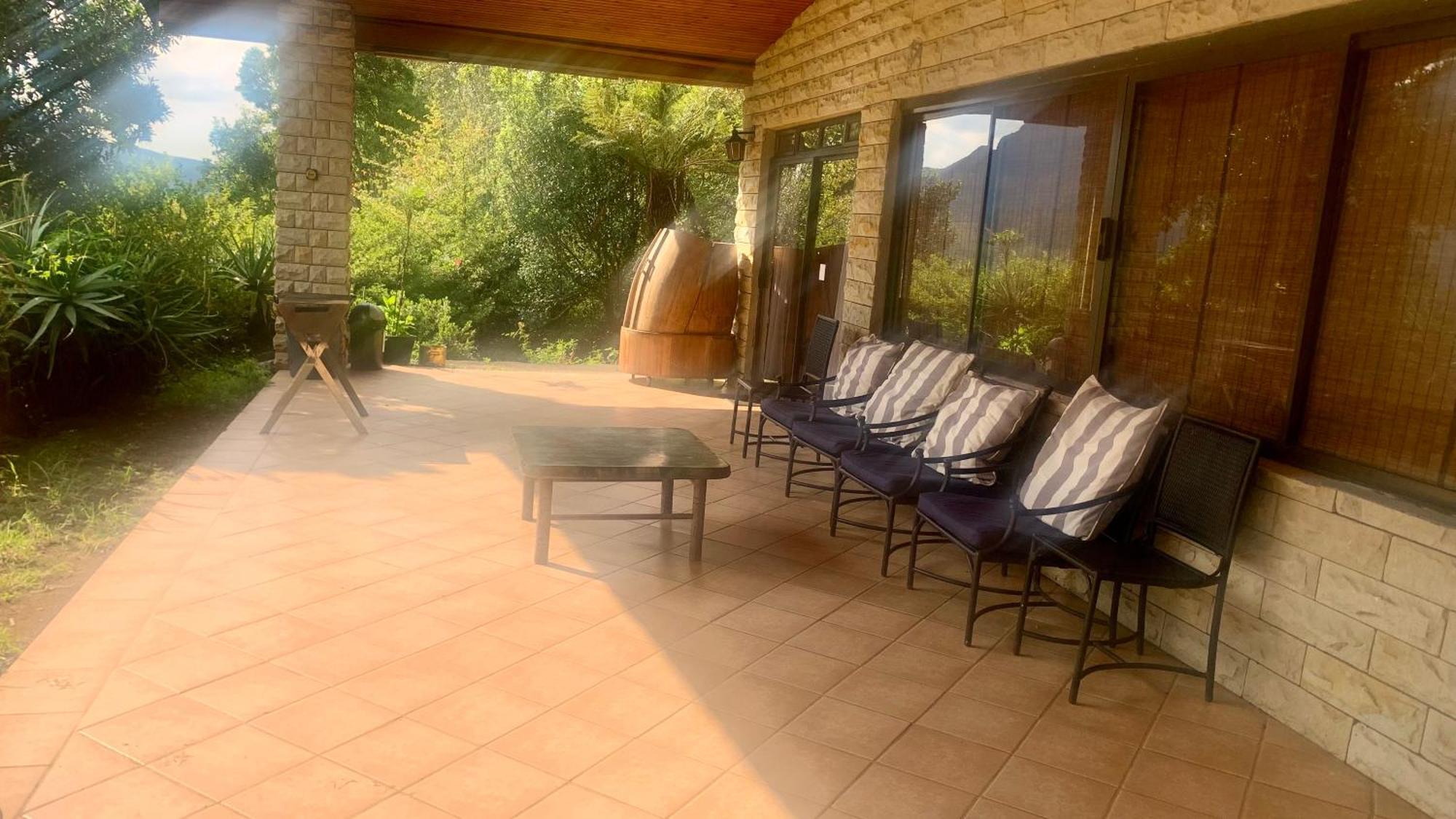 Emafweni Villa Champagne Valley Exteriör bild